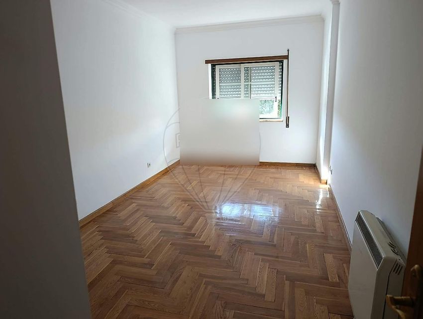 Imagem Divisão de apartamento t2 em Rua Pau da Bandeira