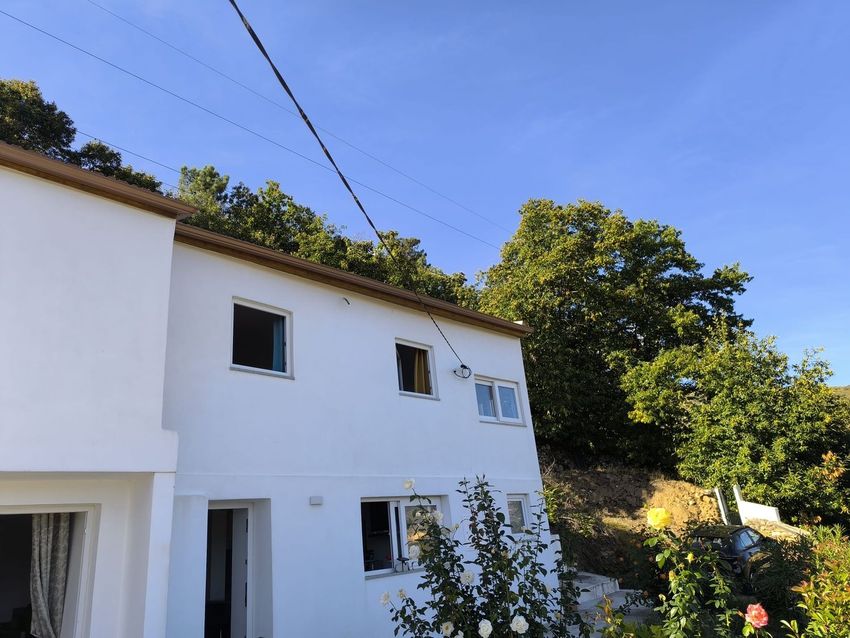 Imagem Fachada de  moradia independente em Samodães
