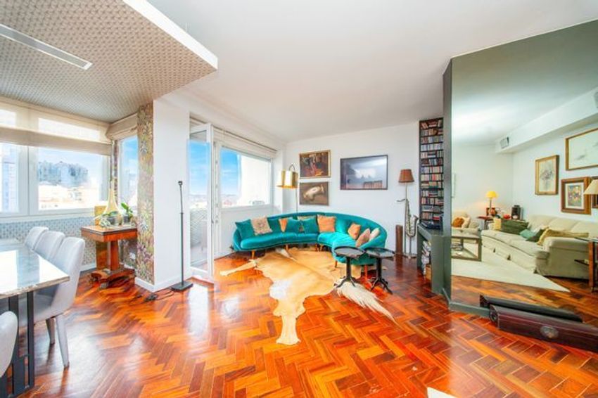 Imagem Sala de estar de apartamento t2 em Rua Marquês de Fronteira
