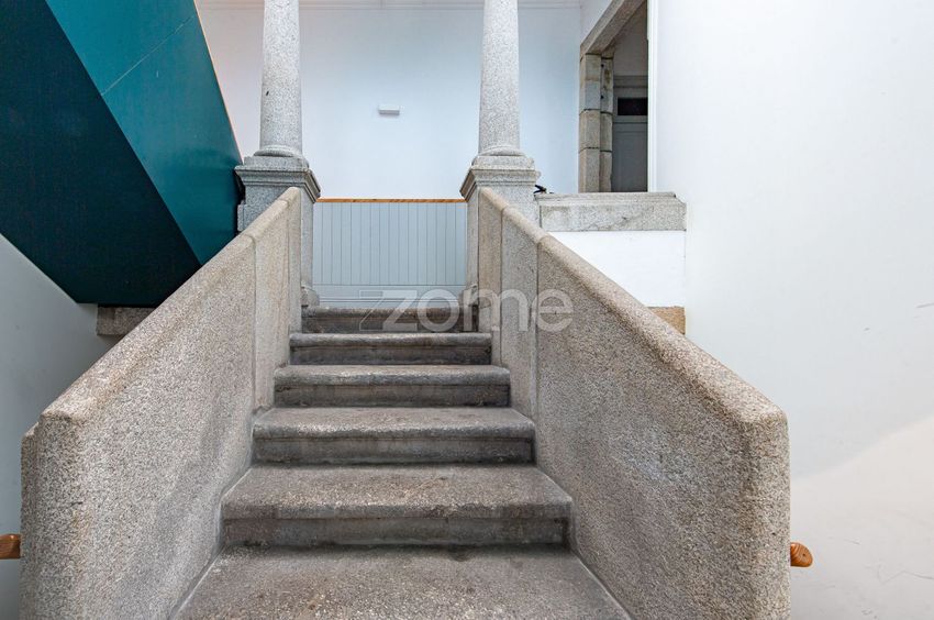 Imagem Zonas comuns de apartamento t2 em Rua de Santo Ildefonso, 270