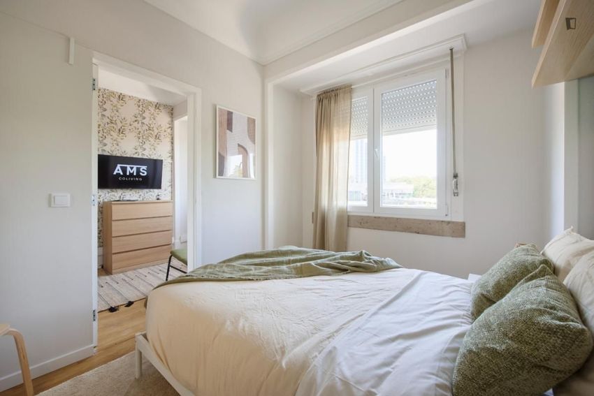 Imagem Quarto de apartamento t0 em Rua Joaquim António de Aguiar