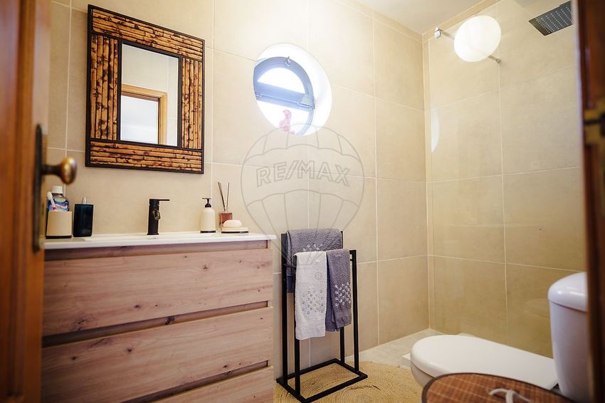 Imagem Quarto de apartamento t3 em Travessa Professor Paulino Amorim, 28