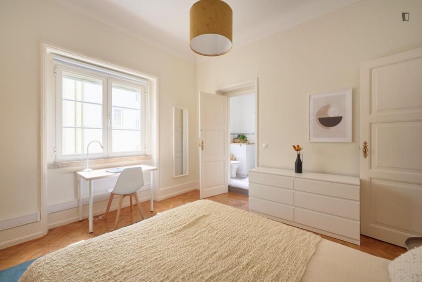 Imagem Quarto de apartamento t0 em Avenida António Augusto de Aguiar