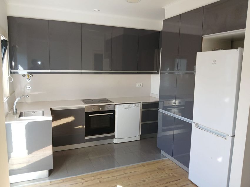 Imagem Cozinha de apartamento t3 em Rua Professor Augusto Nobre