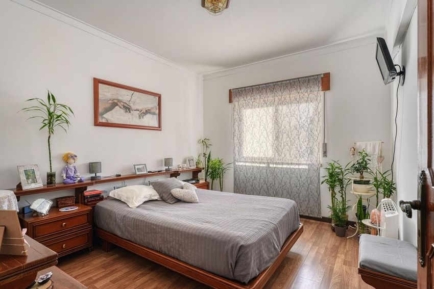 Imagem Quarto de apartamento t3 em Rua Camilo Castelo Branco