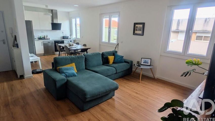 Imagem Sala de estar de apartamento t2 em Buraca