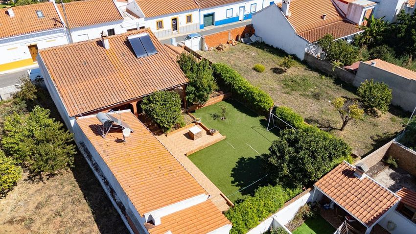 Imagem Piscina de terreno em São Luís