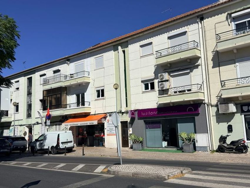 Imagem Fachada de apartamento t2 em Rua do Cabo da Boa Esperança