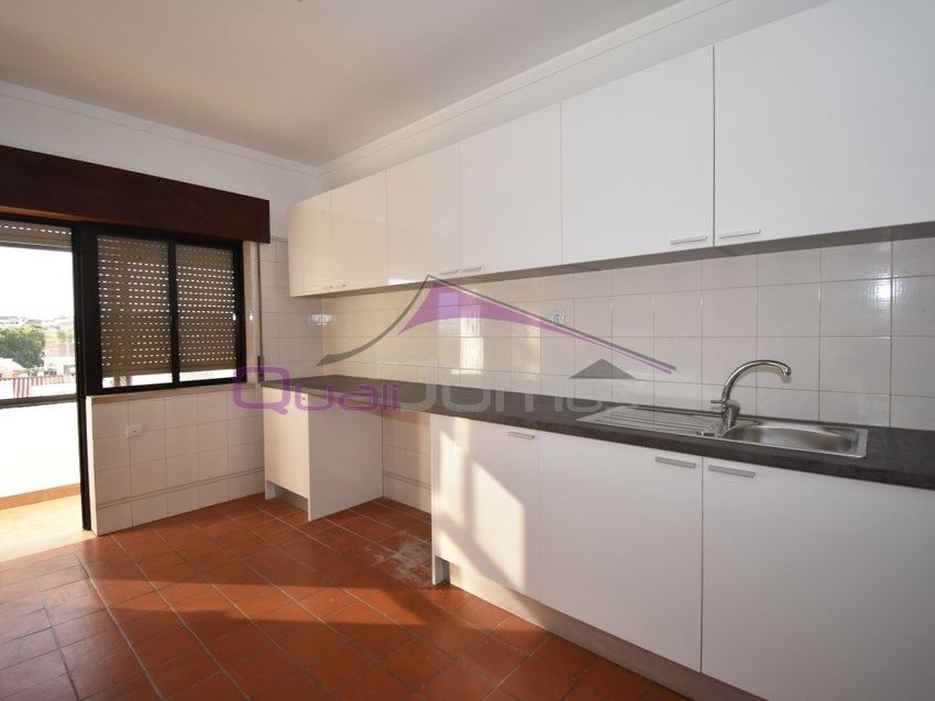 Imagem Cozinha de apartamento t3 em São Pedro - Lapas - Ribeira Branca