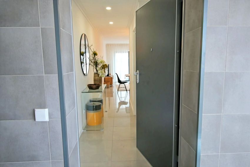 Imagem Corredor de apartamento t2 em Rua da Alagoa