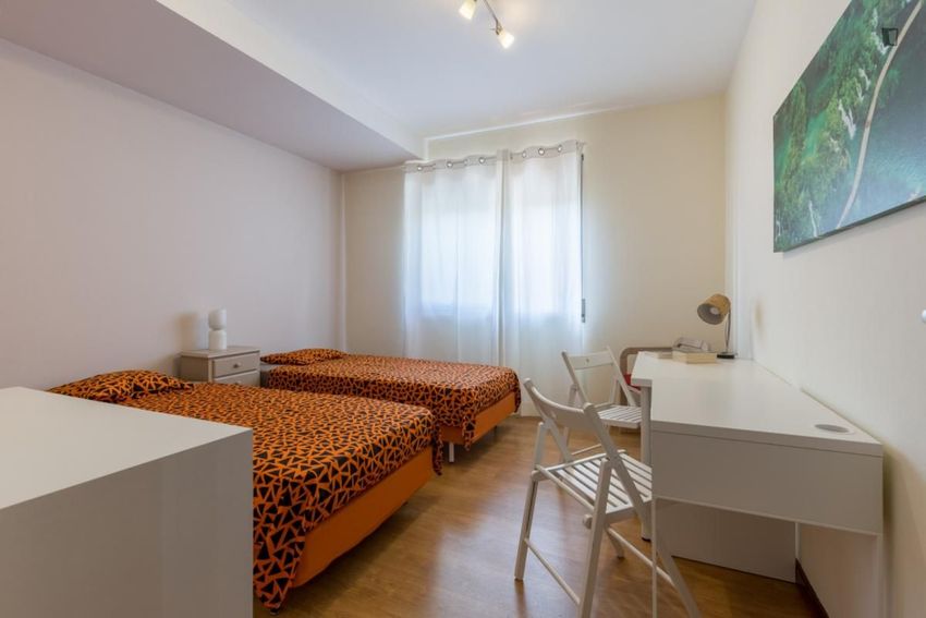 Imagem Quarto de quarto em Rua Senhor do Calvário