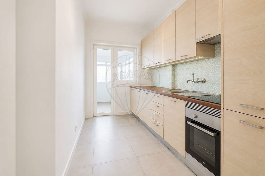 Imagem Cozinha de apartamento t2 em Casal de São Brás - Vila Chã