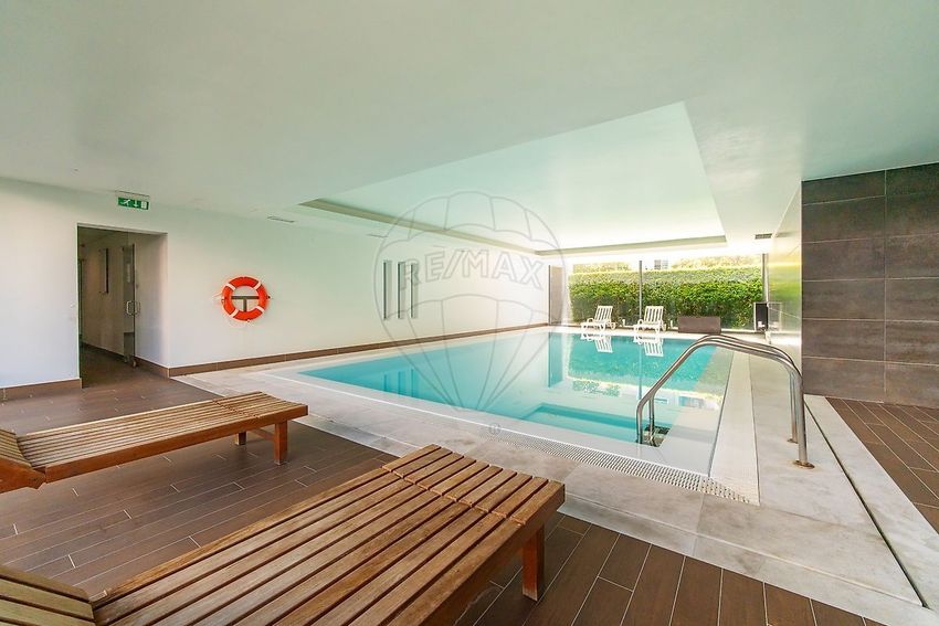 Imagem Piscina de apartamento t3 em Azinhaga das Galhardas