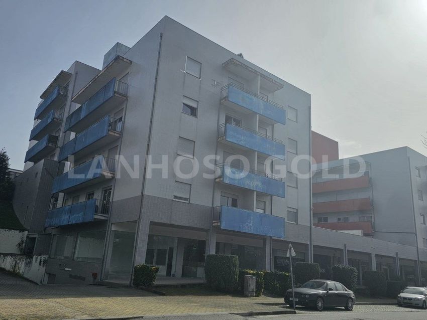 Imagem Fachada de apartamento t3 em Nossa Senhora do Amparo
