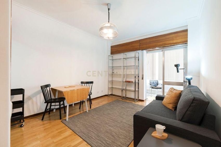 Imagem Sala de estar de apartamento t1 em Campo Pequeno