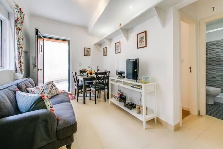 Imagem Sala de estar de apartamento t2 em Rua da Senhora da Glória