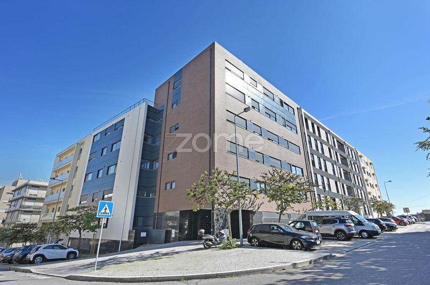 Зображення Фасад, квартира t2, Rua do Castelo da Maia Ginásio Clube, 55