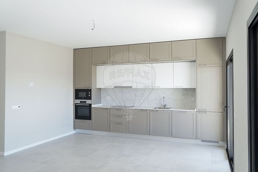 Imagem Cozinha de apartamento t3 em Rua Engenheiro Amaro da Costa