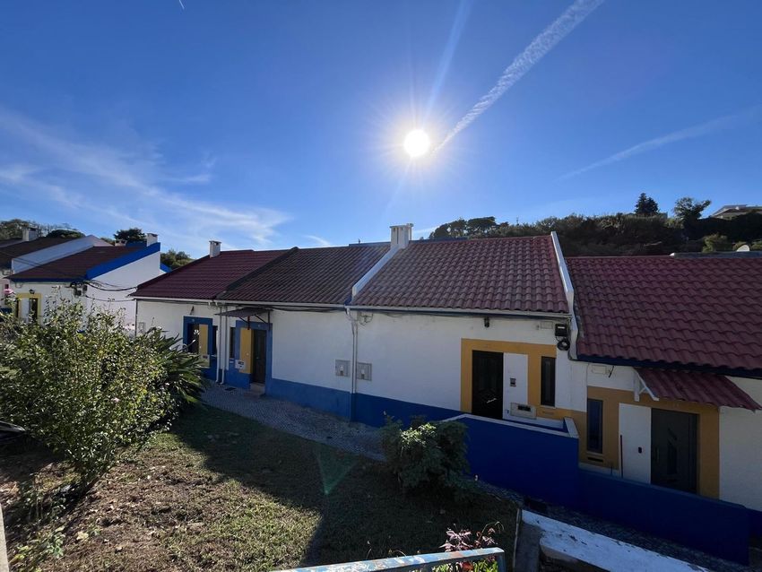 Imagem Fachada de  moradia em banda em Caparica e Trafaria