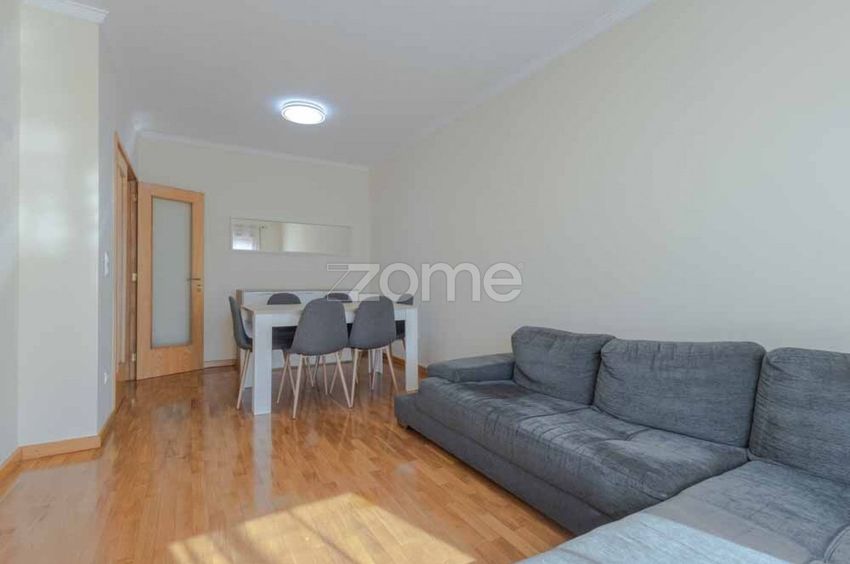 Imagem Sala de estar de apartamento t3 em Travessa da Gândara, 77