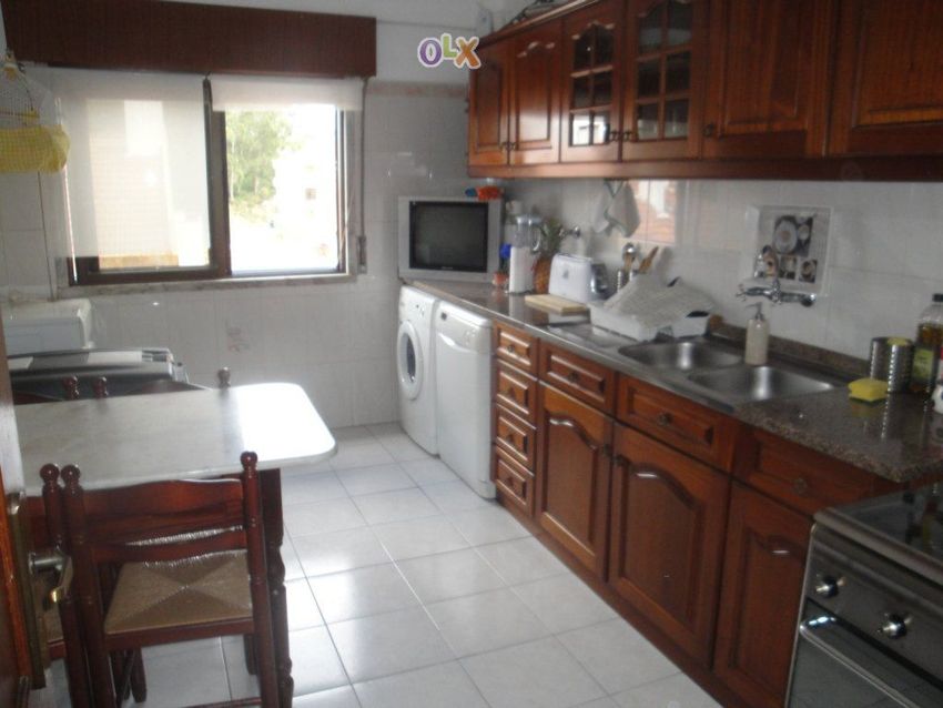 Imagem Cozinha de apartamento t1 em Avenida Cidade de Londres, 50