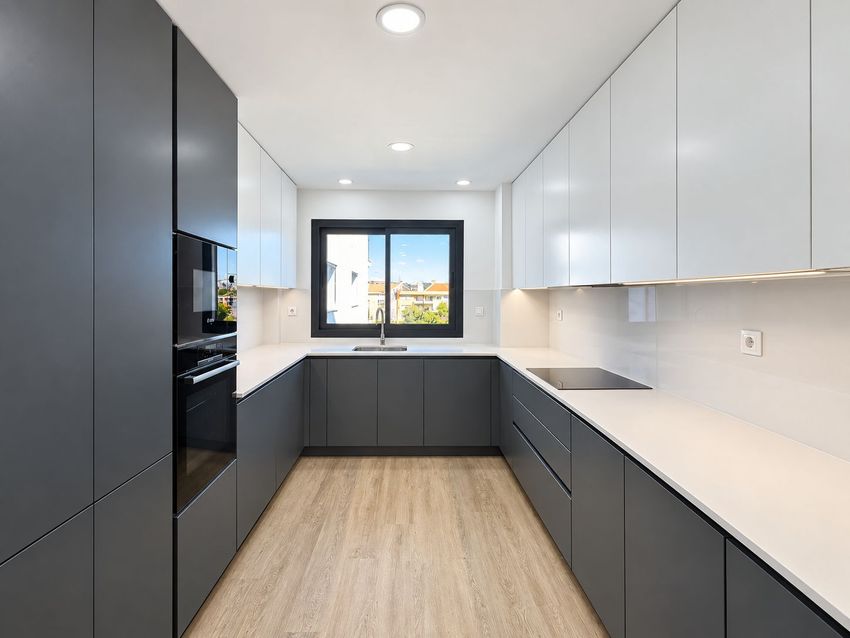 Imagem Cozinha de empreendimento em Avenida James Gilman, Sacavém, 10
