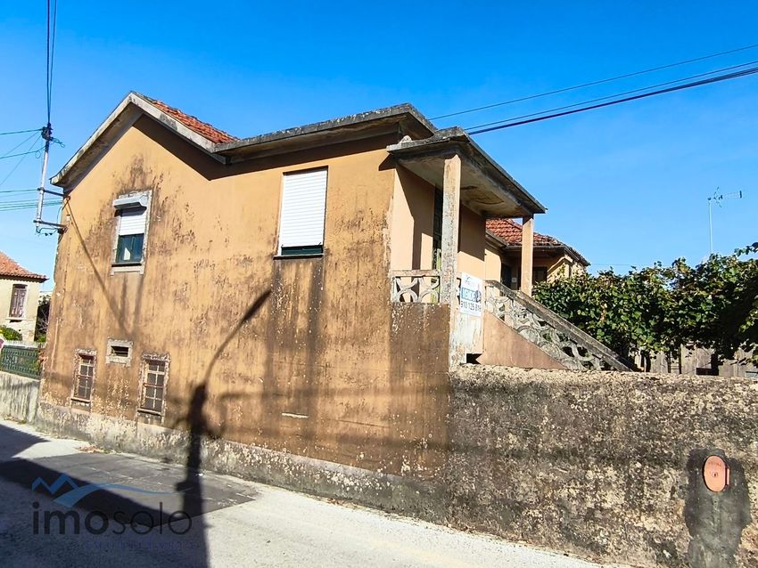 Imagem Fachada de  casa de aldeia em São Roque