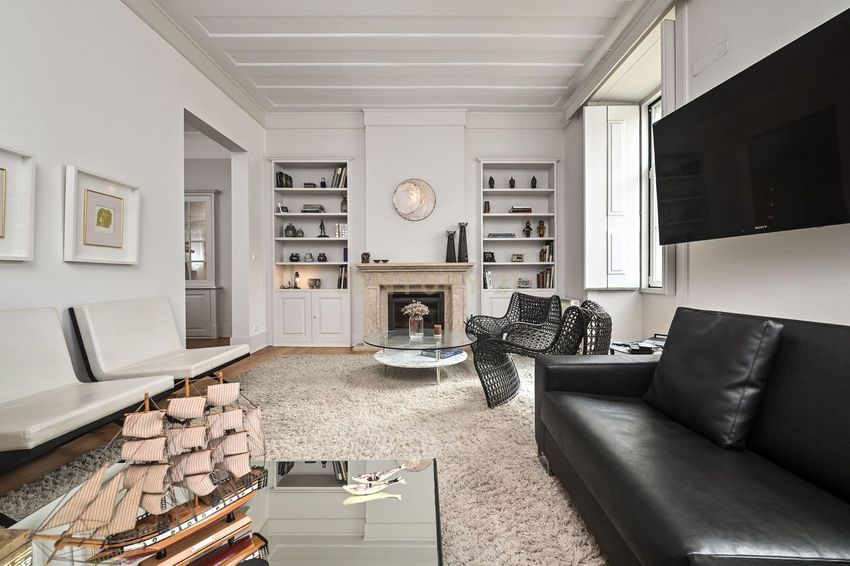 Imagem Sala de estar de apartamento t4 em Rua Ferragial