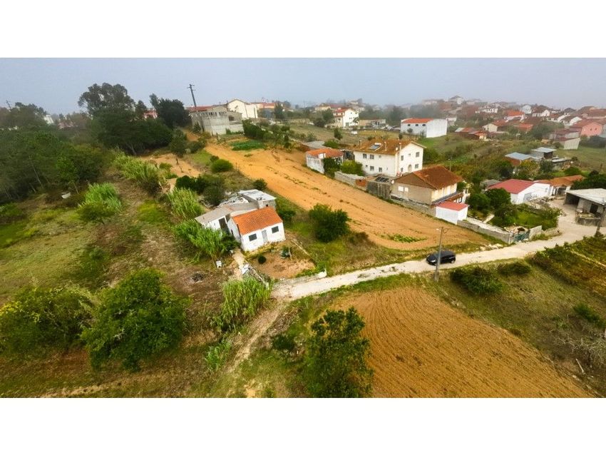 Imagem Vistas de terreno em Rua Carreiro da Igreja, 3