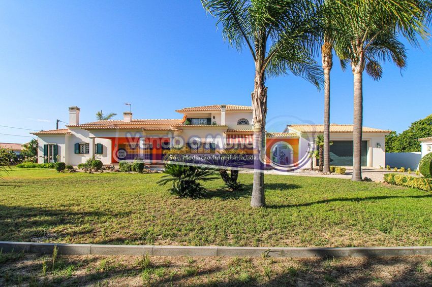 Imagem Fachada de  casa ou moradia em Marinhais