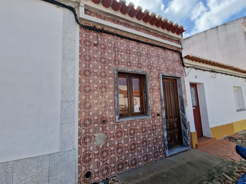 Imagem Fachada de  moradia independente em São Matias