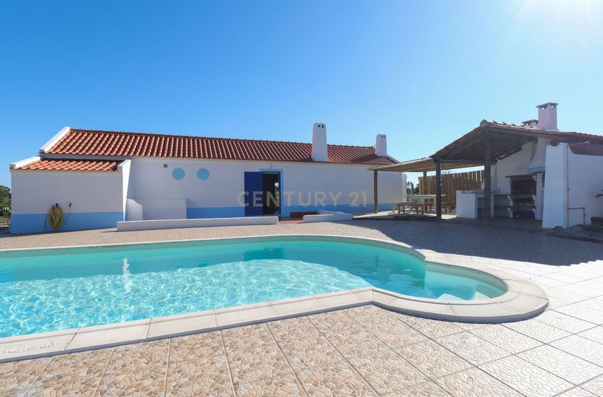 Imagem Piscina de  herdade em CM 1138