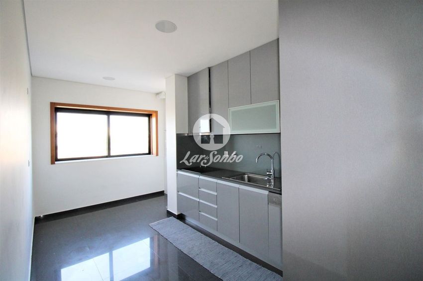 Imagem Cozinha de apartamento t2 em Caxinas