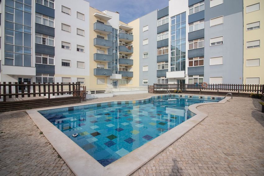 Imagem Piscina de apartamento t2 em Rua da Liberdade s/n
