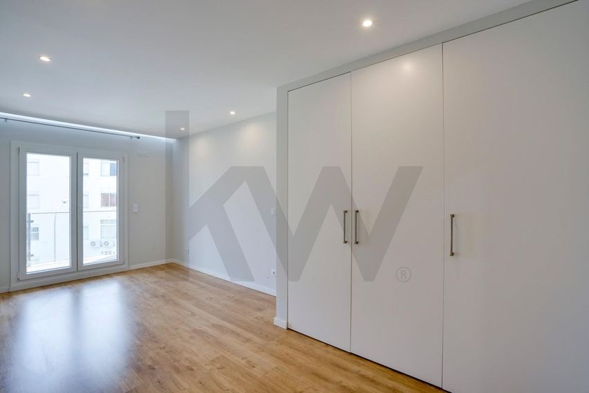 Imagem Divisão de apartamento t2 em Rua Professor Noronha Feio s/n