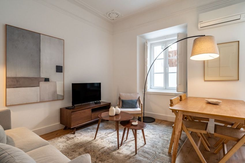Imagem Sala de estar de apartamento t2 em Rua das Trinas