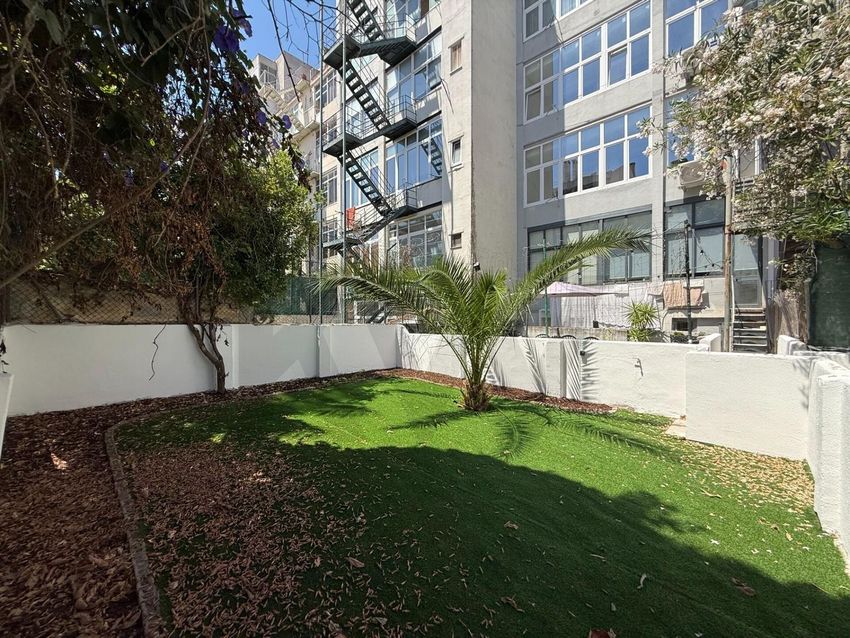 Imagem Jardim de apartamento t3 em Avenida Almirante Reis s/n