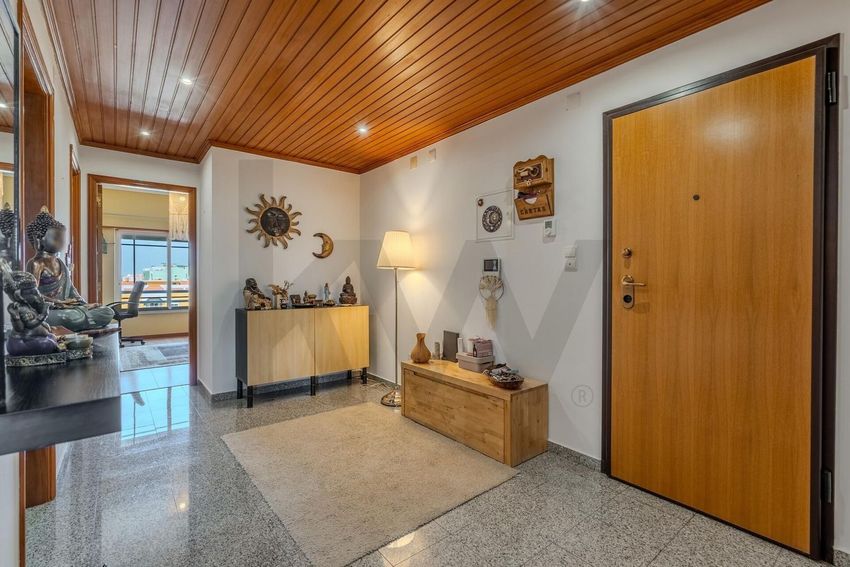 Imagem Hall de apartamento t2 em Praceta Emílio Carlos Pinheiro, 6