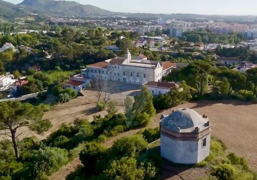 Imagem Vistas de  palácio em Parque Natural da Arrábida