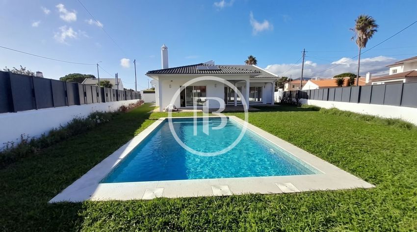 Imagem Piscina de  moradia independente em Birre