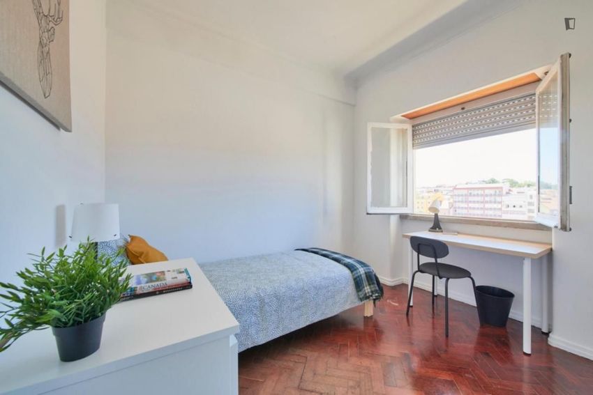 Imagem Quarto de quarto em Avenida Almirante Reis
