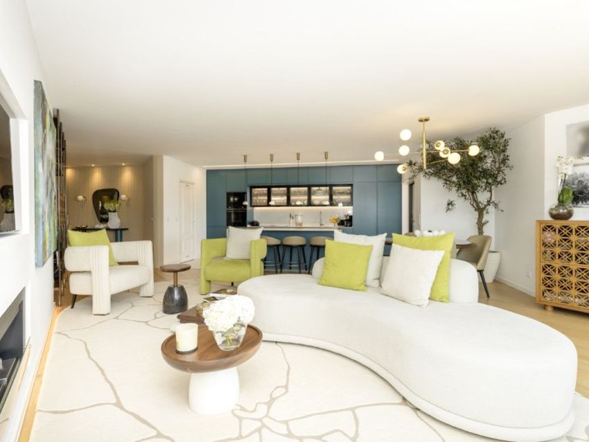 Imagem Sala de estar de apartamento t3 em Rua Pedro Álvares Cabral