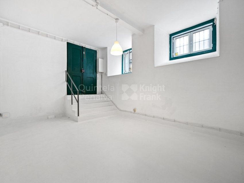 Imagem Hall de armazém em Rua do Barão