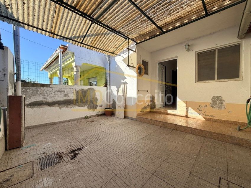 Imagem Fachada de  moradia independente em Riachos