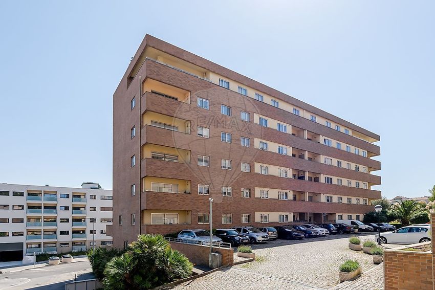 Imagem Vistas de apartamento t2 em Praceta de Bustes