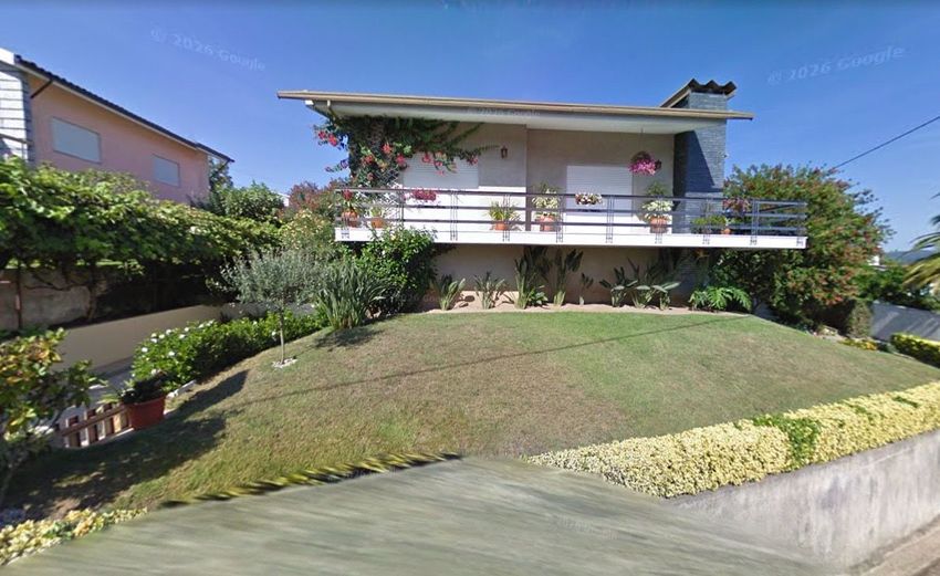 Imagem Fachada de quarto em Rua do Barreiro de Baixo, 51