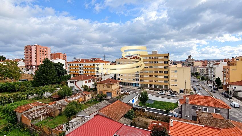 Imagem Piscina de apartamento t3 em São João da Madeira