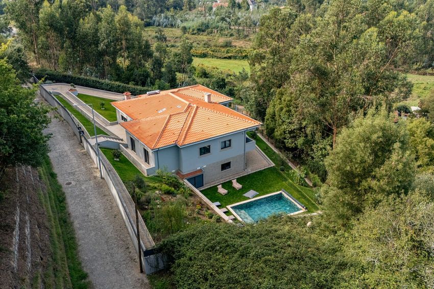 Imagem Piscina de  moradia independente em Quinta da Lousa