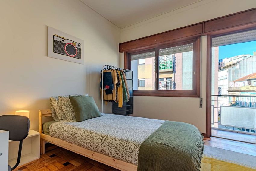 Imagem Quarto de quarto em Rua João de Oliveira Ramos