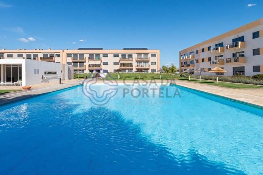 Imagem Piscina de apartamento t2 em Rua da Quinta da Fonte s/n